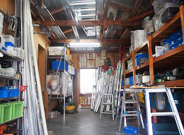 倉庫は整理されていて、道具や材料の場所なども一発で分かるようになっています！